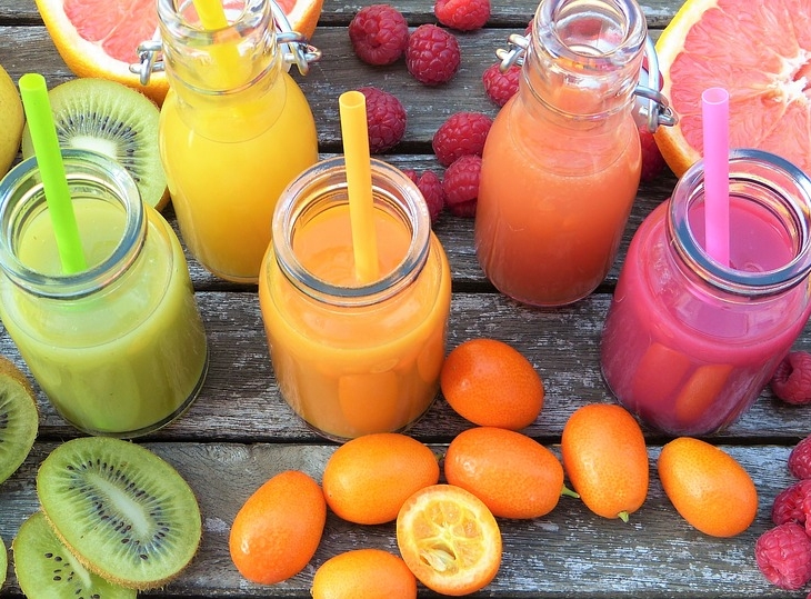 Frullati di frutta estivi: 6 ricette buone e colorate